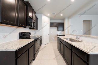 Delightful 4 Bedroom Home in Troy – Ideal Location Between Waco & Temple