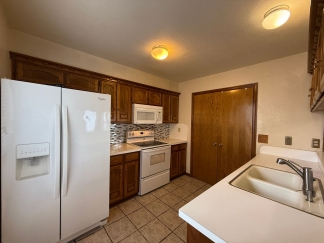 Your Cozy Escape Awaits—Charming Home Minutes from Lake Hefner!