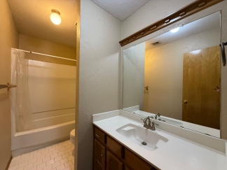 Your Cozy Escape Awaits—Charming Home Minutes from Lake Hefner!