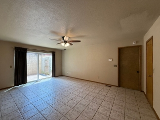 Your Cozy Escape Awaits—Charming Home Minutes from Lake Hefner!