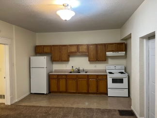 1 bedroom main floor apartment $615