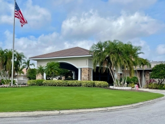 Spacious, first-floor, end-unit condominium for rent in luxurious Heritage Oaks. 2bed, 2bath, den, garage.