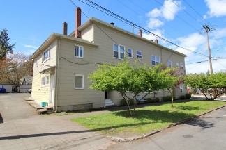 Freshly Updated 1 Bedroom with Reserved Parking In Vibrant SE PDX Neighborhood!