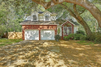 Single Family Home in Archdale!