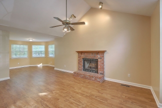 Single Family Home in Archdale!