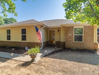 Charming 3Bed House- Apply today!