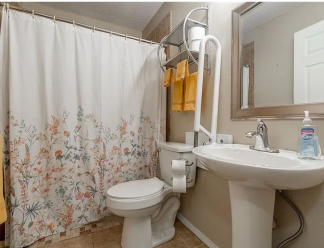 Charming 3Bed House- Apply today!