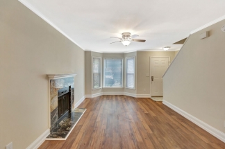 Charming 2BR End Unit Townhome in Prime Location!