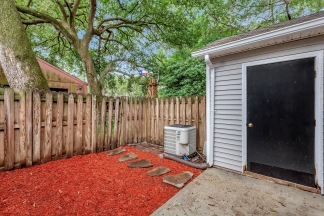 Charming 2BR End Unit Townhome in Prime Location!