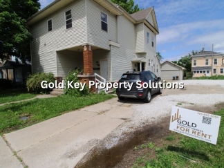 Downtown 3 BR 1 BA Apartment with Water and Sewer Included! (SECTION 8 APPROVED)