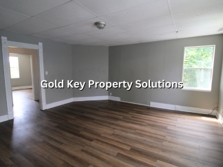 Downtown 3 BR 1 BA Apartment with Water and Sewer Included! (SECTION 8 APPROVED)