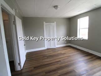 Downtown 3 BR 1 BA Apartment with Water and Sewer Included! (SECTION 8 APPROVED)