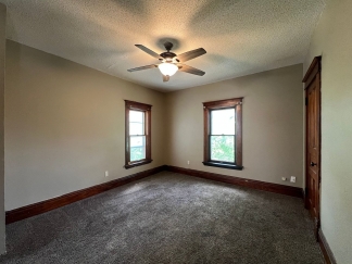 2 bedroom $575 mo/dep