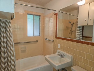 Spacious 1-Bedroom, 1-Bath Apartment in Serene Saratoga Setting ? Available Now!