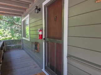 Spacious 1-Bedroom, 1-Bath Apartment in Serene Saratoga Setting ? Available Now!