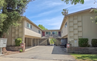 Charming 2-Bedroom Apartment in Prime Downtown Los Gatos Location