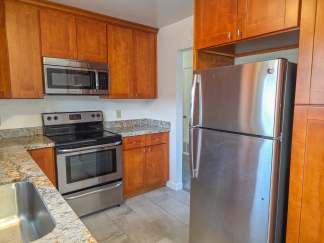 Charming 2-Bedroom Apartment in Prime Downtown Los Gatos Location