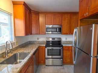 Charming 2-Bedroom Apartment in Prime Downtown Los Gatos Location