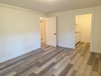 Unit 7Charming 1-Bedroom Apartment in Serene Saratoga Setting ? Available Now!