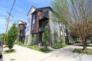 **RENT SPECIAL**Sleek, Contemporary & Modern Living in the Heart of Sellwood!