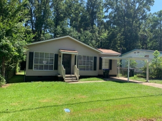 Cozy Cottage Available!