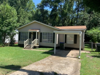 Cozy Cottage Available!