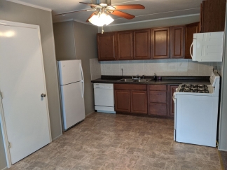 Cozy Cottage Available!