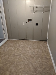 Cozy Cottage Available!