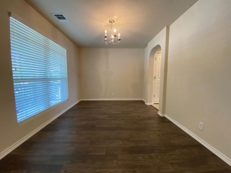 Gorgeous 4 bed/2.5 bath home in a great location with easy access to Highway 1604 and IH-35.