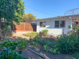 Charming Single Level Home in Wilcox Neighborhood!