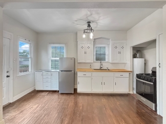 Charming Historic Home in Los Angeles Heights Keystone Park – A Timeless Gem Awaits!