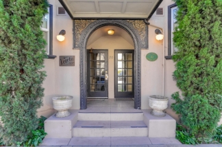 One Bedroom apartment available close to downtown San Jose.