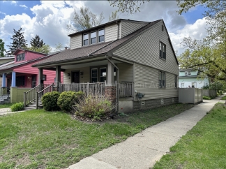 Renovated 2-Bedroom Near Downtown Ferndale!