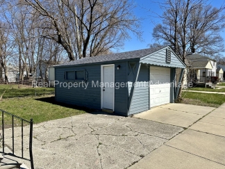Beautifully Updated 3-Bedroom with Large Open Upstairs!