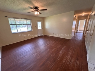 GREENWOOD HOUSE RENT READY! 3 Bed 1 Bath