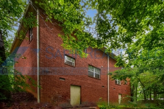 2685 Morris St Unit A - Move in by June 15th and get a $100 Amazon Gift Card