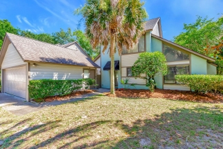 Prime Location Near Ravenel Bridge & Charleston Hotspots