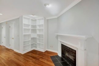 Prime Location Near Ravenel Bridge & Charleston Hotspots