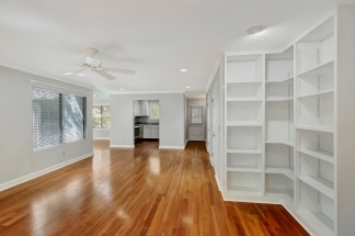 Prime Location Near Ravenel Bridge & Charleston Hotspots
