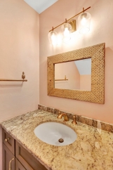 Prime Location Near Ravenel Bridge & Charleston Hotspots