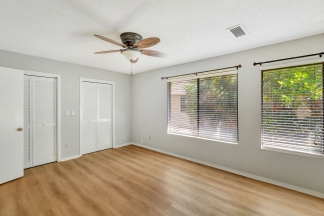 Prime Location Near Ravenel Bridge & Charleston Hotspots