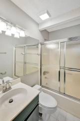 Prime Location Near Ravenel Bridge & Charleston Hotspots