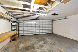 Prime Location Near Ravenel Bridge & Charleston Hotspots