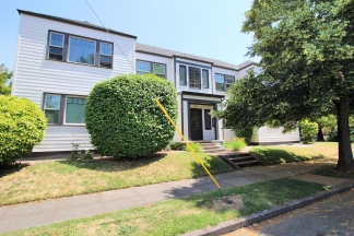 Spacious and Bright 1 Bedroom Unit in Hot SE Division Neighborhood!