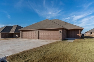 Charming Duplex with AMAZING Updates throughout!  Do not miss out on these Unique duplexes in El Reno, OKLAHOMA!