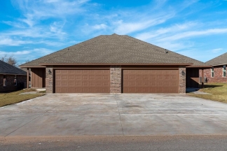 Charming Duplex with AMAZING Updates throughout!  Do not miss out on these Unique duplexes in El Reno, OKLAHOMA!