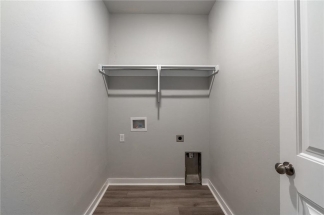 Charming Duplex with AMAZING Updates throughout!  Do not miss out on these Unique duplexes in El Reno, OKLAHOMA!
