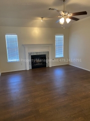 July Move In! Great house!! 3 bed 2 bath 2 car garage - Eastside Fort Smith