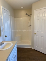 July Move In! Great house!! 3 bed 2 bath 2 car garage - Eastside Fort Smith