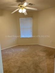 July Move In! Great house!! 3 bed 2 bath 2 car garage - Eastside Fort Smith
